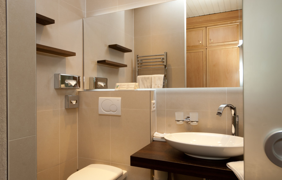 <p>Standard double rooms or superior double rooms with balcony and view of the famous Eiger North Face.</p>