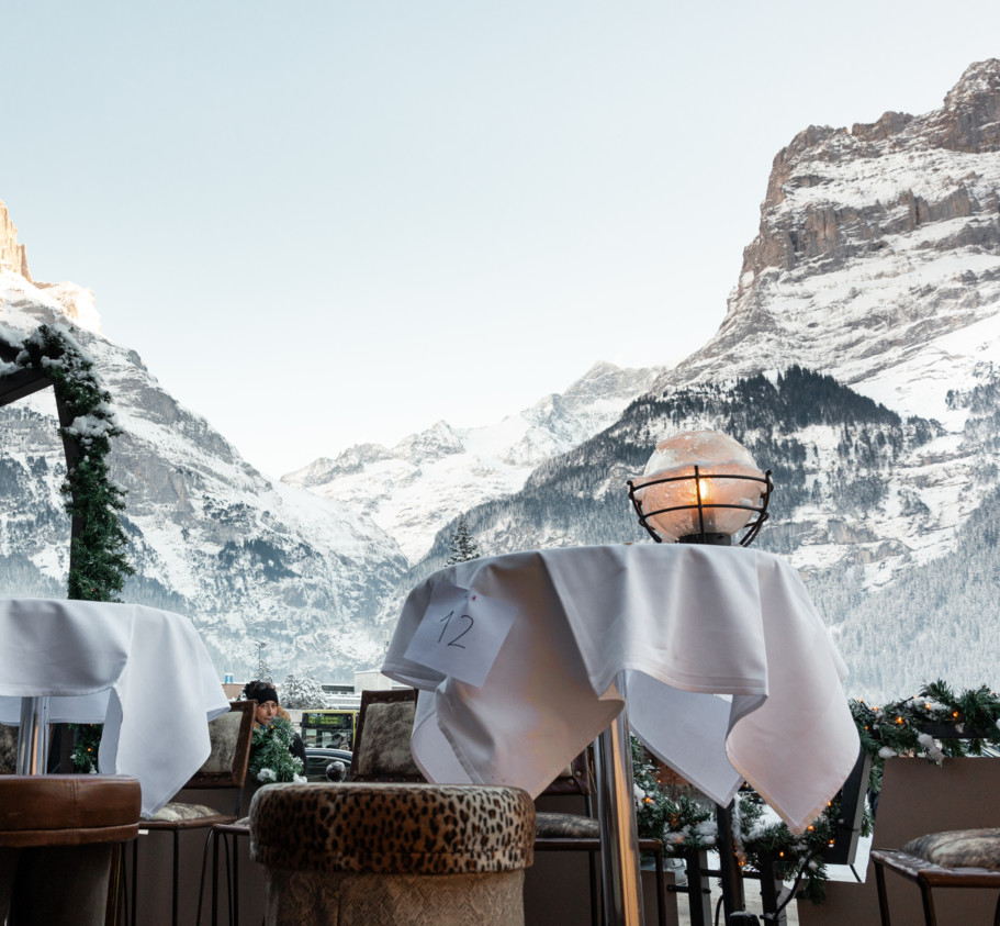 <p>Whether it is a birthday or a wedding, a family event or a company event, we make sure that your banquet is an experience. With culinary delights from our kitchen, professional yet personal service – and an impressive view over the mountains of Grindelwald the Bernese Oberland.</p>